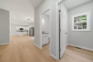 225 Garvins Falls Rd, Concord, NH 03301 - Photo 11