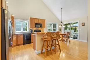 10 Cortland Ave, Stratham, NH 03885 - Photo 17