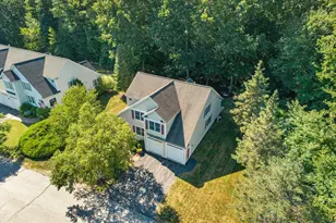 10 Cortland Ave, Stratham, NH 03885 - Photo 3