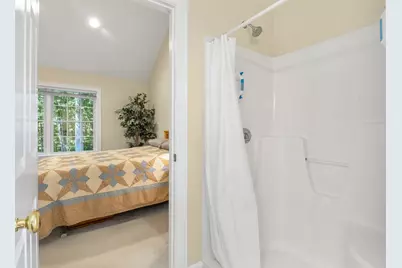 10 Cortland Avenue, Stratham, NH 03885 - Photo 35