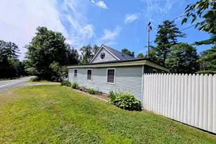 143 Elm St, Lancaster, NH 03584 - Photo 9