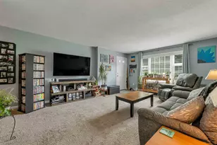 616 Springbrook Cir, Portsmouth, NH 03801 - Photo 3
