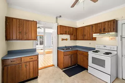 392 Donald Street, Bedford, NH 03110 - Photo 9