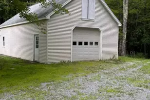 28 Chelsea Ct, Henniker, NH 03242 - Photo 3