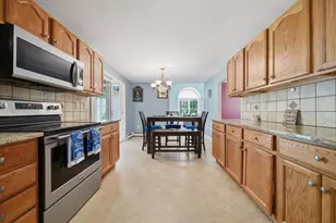 28 Chelsea Ct, Henniker, NH 03242 - Photo 7