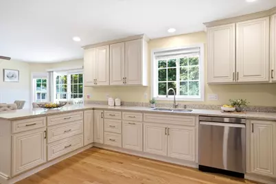 694 Walnut Street, Manchester, NH 03104 - Photo 7