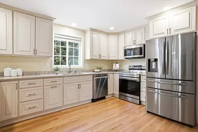 694 Walnut Street, Manchester, NH 03104 - Photo 5