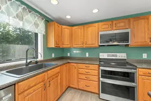 10 Pinewood Dr, Somersworth, NH 03878 - Photo 19
