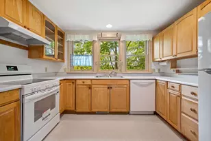 11 Edgewood St, Claremont, NH 03743 - Photo 3