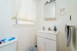 92 Lock St, Nashua, NH 03064 - Photo 31
