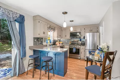 56 Burgundy Drive, Nashua, NH 03062 - Photo 9