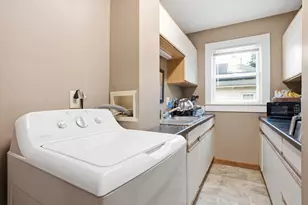 743 Belmont St, Manchester, NH 03104 - Photo 11