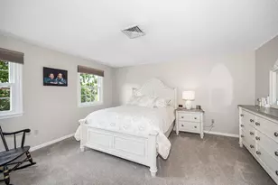 916 Fox Hollow Dr, Hudson, NH 03051 - Photo 15