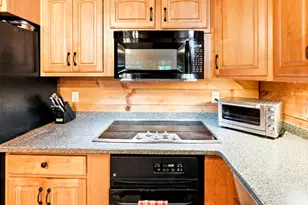 271 Middle Rd, Deerfield, NH 03037 - Photo 7