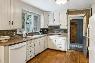 7 Amesbury Rd, Newton, NH 03858 - Photo 13