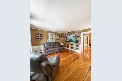 7  Amesbury Road, Newton, NH 03858 - Photo 3