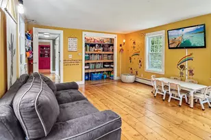 7 Amesbury Rd, Newton, NH 03858 - Photo 11