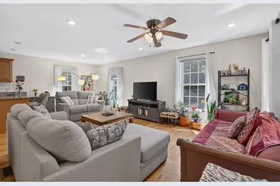 14 Holton Circle, Londonderry, NH 03053 - Photo 3