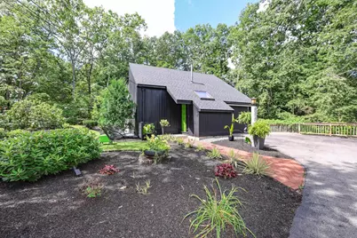 10 Deacon Drive, Nashua, NH 03063 - Photo 3