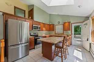 9 Mountain View Dr, Hudson, NH 03051 - Photo 15