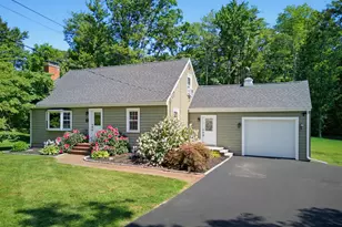20 North Ave, Plaistow, NH 03865 - Photo 3