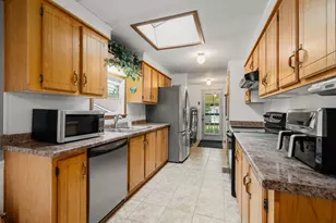 11 Caribbean Ln, Rochester, NH 03867 - Photo 5