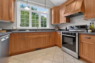 122 Island Pond Road, Derry, NH 03038 - Photo 9