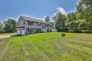 506 Mammoth Rd, Pelham, NH 03076 - Photo 3