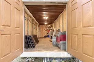 10 Mayflower Dr, Londonderry, NH 03053 - Photo 49