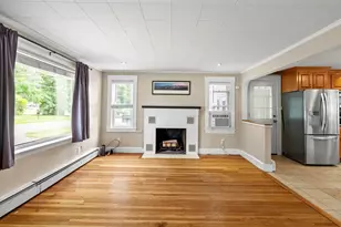10 Pond St, Salem, NH 03079 - Photo 7