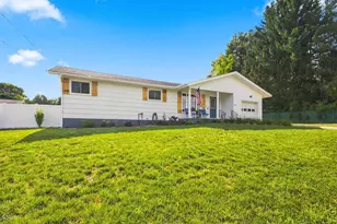 169 Raven Rd, Lowell, MA 01852 - Photo 3