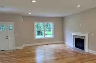 105 Seaverns Bridge Rd, Merrimack, NH 03054 - Photo 9