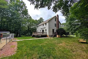 2 Nutfield Dr, Londonderry, NH 03053 - Photo 13