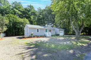 37 Iris Ave, Salem, NH 03079 - Photo 3