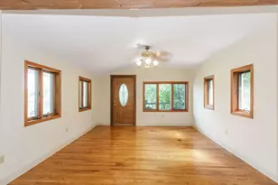 78 Shore Dr, Salem, NH 03079 - Photo 9