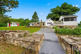 33 Beacon Hill Rd, Derry, NH 03038 - Photo 1