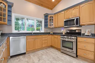 17 Olde English Rd, Bedford, NH 03110 - Photo 5