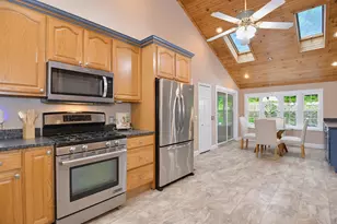 17 Olde English Rd, Bedford, NH 03110 - Photo 7
