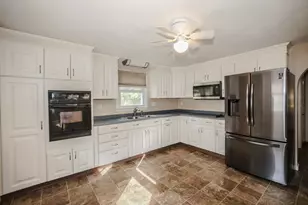 5 York Rd, Hudson, NH 03051 - Photo 7