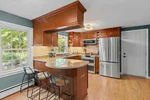 16 Juniper Dr, Amherst, NH 03031 - Photo 7