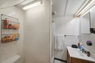 283 Orange St, Manchester, NH 03104 - Photo 45