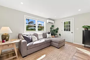 212 Holly Ln, Portsmouth, NH 03801 - Photo 15