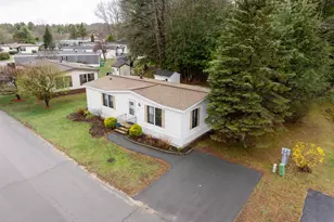 52 Monadnock Dr, Rochester, NH 03867 - Photo 3
