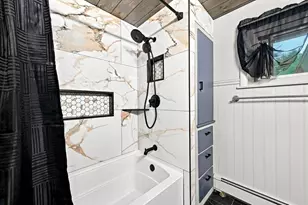143 Long Hill Rd, Dover, NH 03820 - Photo 17