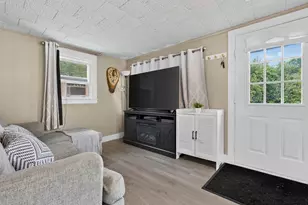 57 Overland St, Laconia, NH 03246 - Photo 3