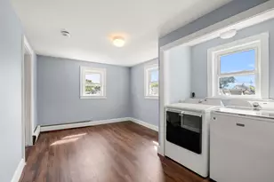 494 Wilson St, Manchester, NH 03103 - Photo 9