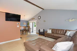 33 Redfield Cir, Derry, NH 03038 - Photo 5