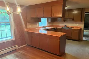 8 Woodridge Ln, North Hampton, NH 03862 - Photo 3