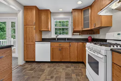 31 Woodhawk Way, Litchfield, NH 03052 - Photo 9