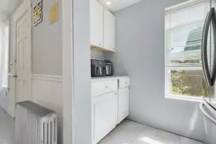 631 Hayward St, Manchester, NH 03103 - Photo 9